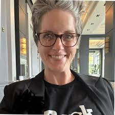 Joy Whitley's Instagram, Twitter & Facebook