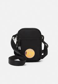 It will also be the first psg home shirt to feature the. Jordan Jordan X Psg Jan Paris Festival Bag Across Body Bag Black White Black Zalando De