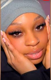 A Set Of Lashes REALLY Make The Face 😍😍