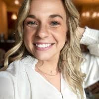 Sandy Keyes's Instagram, Twitter & Facebook