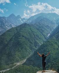 In Frame Arti Khandelwal Photo By A Losthome Unciatrails Himalayangirls Chitkul Himachalg Travel Picture Ideas Beautiful Places Travel Pictures