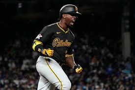 Andrew McCutchen Impressing Texas Rangers in Spring Training