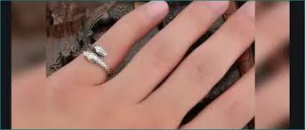 Wearing Silver Ring In This Fingure Can Change Your Luck Newstrack English 1 wearing silver ring in this fingure can