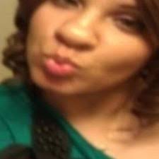 Genevieve Hooper's Instagram, Twitter & Facebook