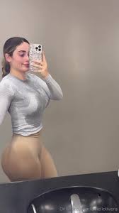 Watch Ameli Olivera's full OnlyFans videos online