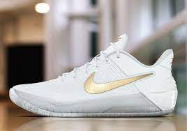 Both shoes offer zoom air units that provide the responsive cushioning you need to absorb impact without sacrificing speed. Nike Basketball Christmas 2016 Nba Pe Shoes Sneakernews Com Nike Basketball Shoes Volleyball Shoes Kobe Shoes