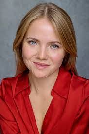 Amber Huck's Instagram, Twitter & Facebook