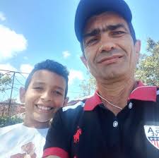 🚨🇮🇱🇮🇷 Israel intercepta misil balístico en el aire, posibles restos  caen sobre el centro del país Un video grabado por civiles muestra el  momento en que un sistema de defensa aérea, presuntamente