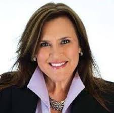 Tammy Williams Broker RE/MAX Capital Diamond Realty Brokerage.