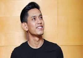Mungkin tangan ini tak pernah, membelai indah cintamu, mungkin mata ini tak terlihat, tak akan. Kunci Gitar Khai Bahar Bayang Lirik Lagu