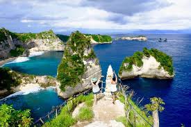 Nusa penida bali adalah sebuah pulau dengan berbagai keindahan yang tersembunyi dan keberagaman objek wisata yang dapat kita eksplore ke dunia. Aneka Destinasi Instragammable Di Nusa Penida
