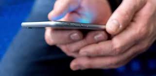 In den letzten wochen kündigten die entwickler der corona warn app bereites das heutige update auf version 2.0 (im apple app store lautet die versionsnummer 2.0.3) an. Corona Warn App Bekommt Update Fehler Im Datenaustausch Wird Behoben Wissen