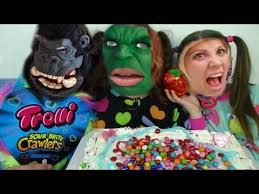 Bad baby giant valentines cake & candy challenge victoria. Bad Baby Giant Valentines Cake Candy Challenge Victoria Annabelle Toy Freaks Family Youtube Valentine Cake Bad Santa Giant Cupcakes
