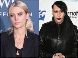 615 x 409 jpeg 36 кб. Wolf Alice Singer Says Marilyn Manson Filmed Under Her Skirt