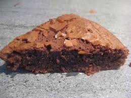Fondant Au Chocolat Avec Les Restes De Paques Le Blog Des Puits D Anges Chocolat Paques Gateau De Paques Au Chocolat Gateau Chocolat Facile