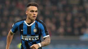 Inter want to keep lautaro despite tottenham bid. Barca An Inter Mailands Lautaro Martinez Dran Funf Spieler Wohl Zum Tausch Angeboten Goal Com