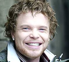 Det här är en låtsasvärld”