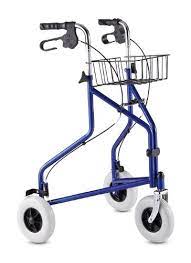 Bei einem wohnungsrollator sollten sie darauf achten, dass er keinesfalls zu breit ist, kleine räder hat und dass er sehr leicht ist. Der Rollator Fur Die Enge Wohnung Wohnungsrollator