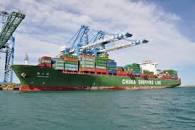 Résultat de recherche d'images pour "armateurs chinois"