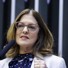 Rogéria Santos inaugura 1ª Semana da Criança e do Adolescente