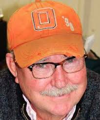 Knight announces retirement