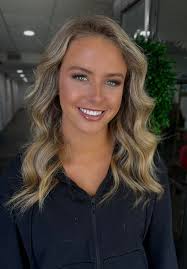 Hairstylist specializing in blondes in Morganhill?