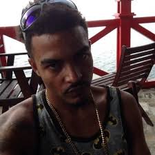 Alex Dell (@DApaperchasing)