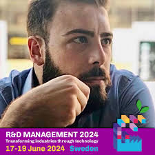 Panarchic pulse: tuning into digital platforms' resilient rhythms