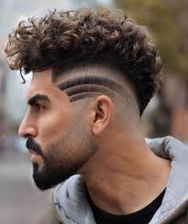 Gelin şimdi 2020 yılında yaygın olarak kullanılacak erkek saç modellerine göz atalım… sıkça tercih edilen kıvırcık salaş saç modeli 2020 yılında da en trend saç modelleri arasında yer alacaktır. Erkek Kivircik Sac Modelleri Men S Hairstyles Icin 20 Fikir Kivircik Sac Modelleri Kivircik Sac Sac