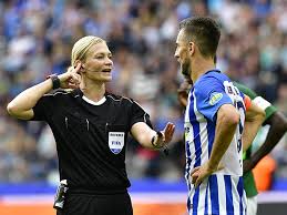 Le pays organisateur a été choisi en octobre 2007 par la fédération. Germany S Bibiana Steinhaus Becomes First Female Referee In Europe S Top Leagues Football News
