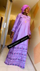 Robe broderie femme créole, antillais zinnia en vente sur la boutique dodyshop spécialisée dans la vente de vêtements traditionnels. 900 Idees De Bazin Brode En 2021 Mode Africaine Tenue Africaine Bazin Brode