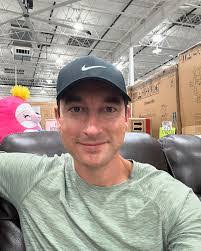 Amy Kam's Instagram, Twitter & Facebook