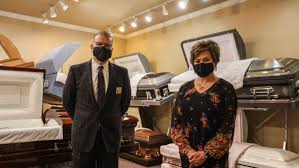 Thornton freeway dallas, tx 75224 kdfw fox 4 news attn: The Deaths Don T Stop How North Texas Funeral Homes Adapted During Covid