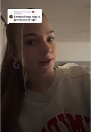 Aurelia Gold's Instagram, Twitter & Facebook