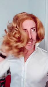 Duet with me: A Sweet 80s Movie Tribute to Bette Midler