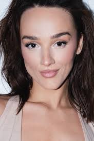 Lana Dolan's Instagram, Twitter & Facebook