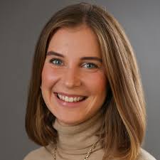 Laura Markowski's Instagram, Twitter & Facebook