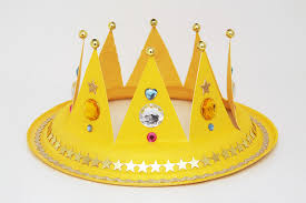 Leave the outside rim about an inch thick. Paper Plate Crown Kids Crafts Fun Craft Ideas Firstpalette Com
