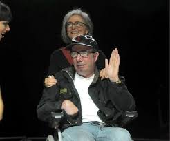 Francesco nuti è ricoverato presso il cto in seguito ad una caduta. Francesco Nuti E Stato Maltrattato Alessandro54