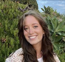 Abigail Alley's Instagram, Twitter & Facebook