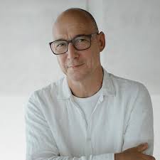 Algorithmus des Grauens: SEO, KI und das tödliche Ranking