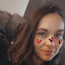 Vanessa Bricker's Instagram, Twitter & Facebook