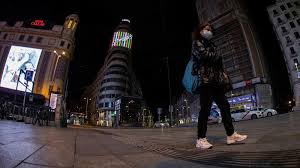 Prohibición parcial o total de circular libremente en una ciudad o país. Madrid Retrasa El Toque De Queda A Las 23 00 Horas El Jueves
