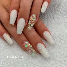 Acrylic coffin butterfly nails white. The Cutest White Acrylic Nails To Try In 2021