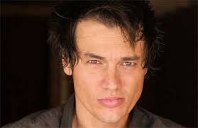 Interview: Jesse Woodrow (Tabloid Vivant)