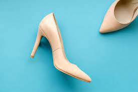 What kind of decor should a toddler room have? A Girl S Guide To High Heels Part 2 How To Buy High Heels College Fashion