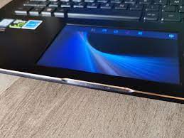 Si le contenu de la fenêtre de votre navigateur vous semble trop grand,. Test De L Asus Zenbook Pro 15 Deux Ecrans Tactiles Pour Une Plus Grande Ergonomie