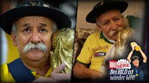 In 2015 he sadly passed away from cancer. Letzter Wille Von Clovis Acosta Fernandes Bringt Asche Ins Maracana Fussball Bild De