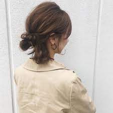 髪型はセミロングがおすすめ 可愛らしく女性らしい雰囲気を作ろう folk ヘアアレンジ ショートボブ セミロング ヘアアレンジ