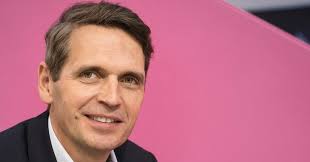 Europe B2B head exits as DT targets change